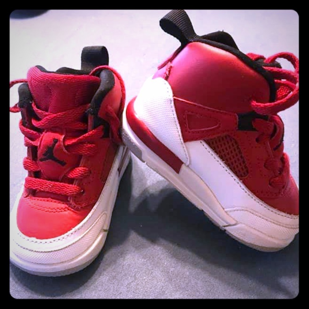 EUC Toddler Jordan’s 4c